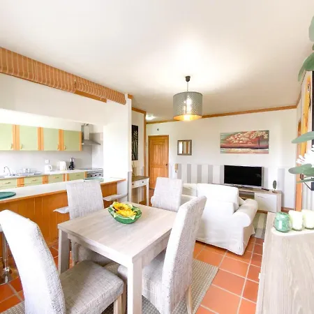 Apartament Cozy Retreat With Ac In #1926 Alvor