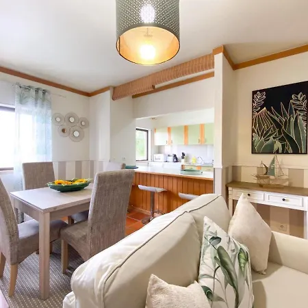 Cozy Retreat With Ac In #1926 Alvor