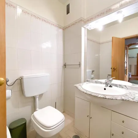 Cozy Retreat With Ac In #1926 Apartamento Alvor